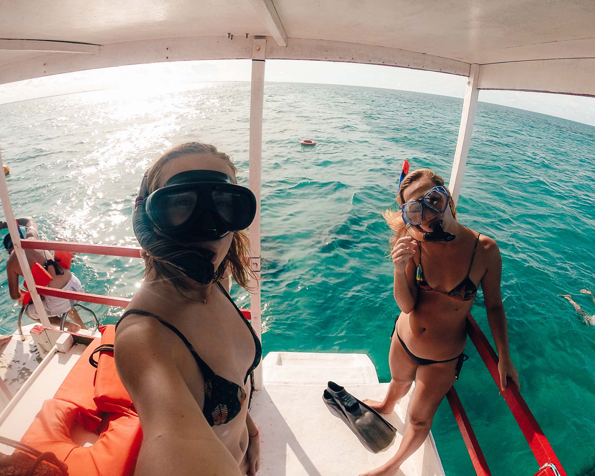 passeio de barco Parrachos de Maracajaú