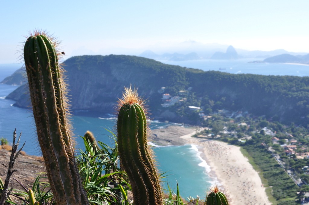 como subir no Costão de Itacoatiara