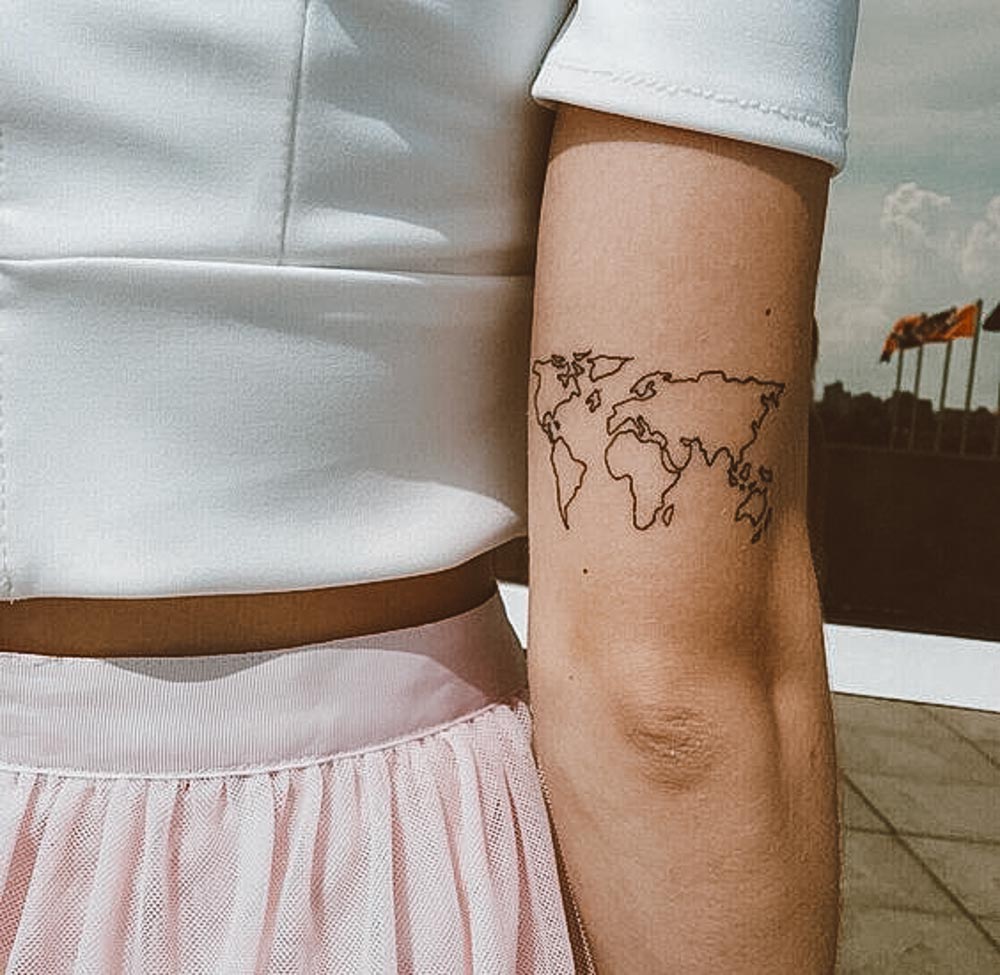 tatuagem de mapa mundi