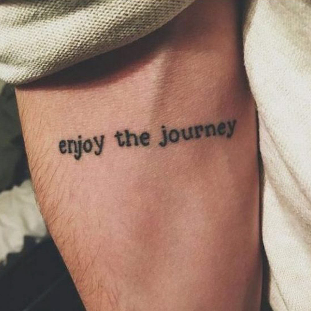 tatuagem de viagem enjoy the journey