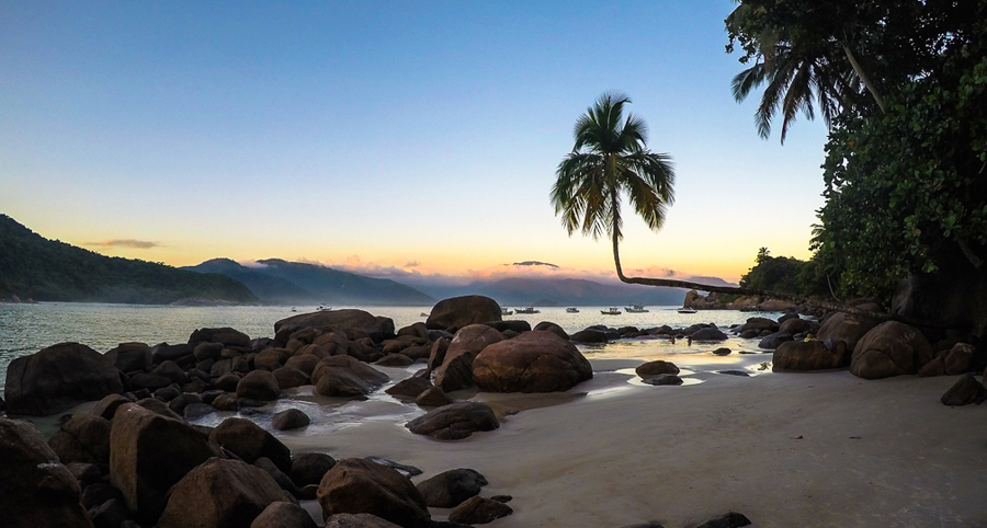 Praia do Aventureiro: tudo sobre acampar em Aventureiro