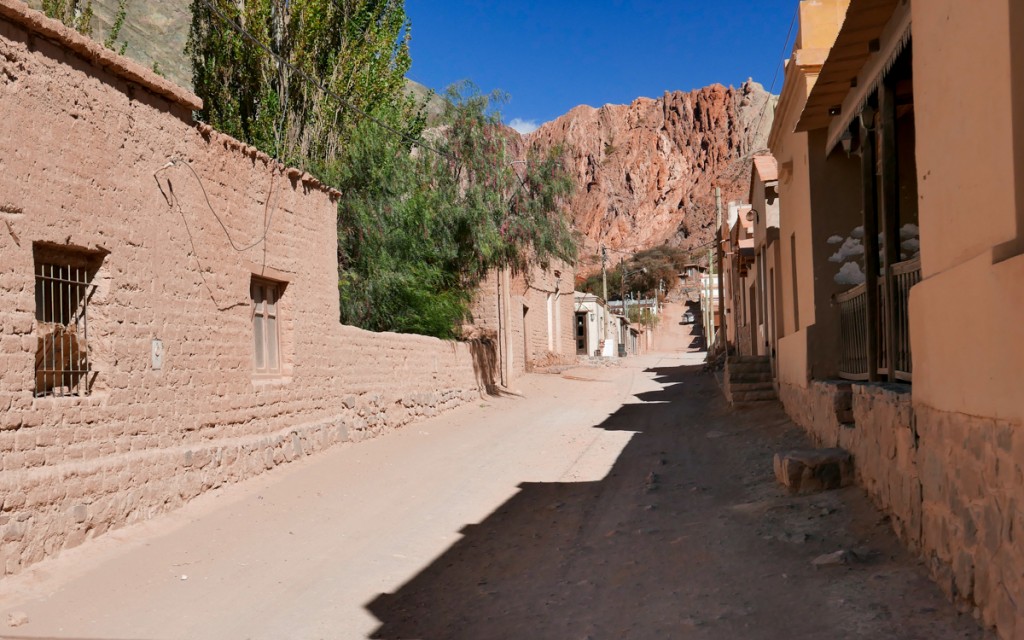 rua de purmamarca na argentina