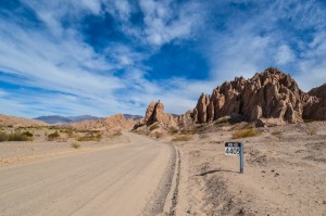 Vista da estrada Ruta 40 que passa por Jujuy, Argentina