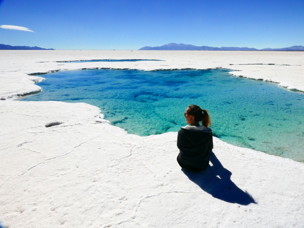 vista do Ojos del Mar nas Salinas Grandes