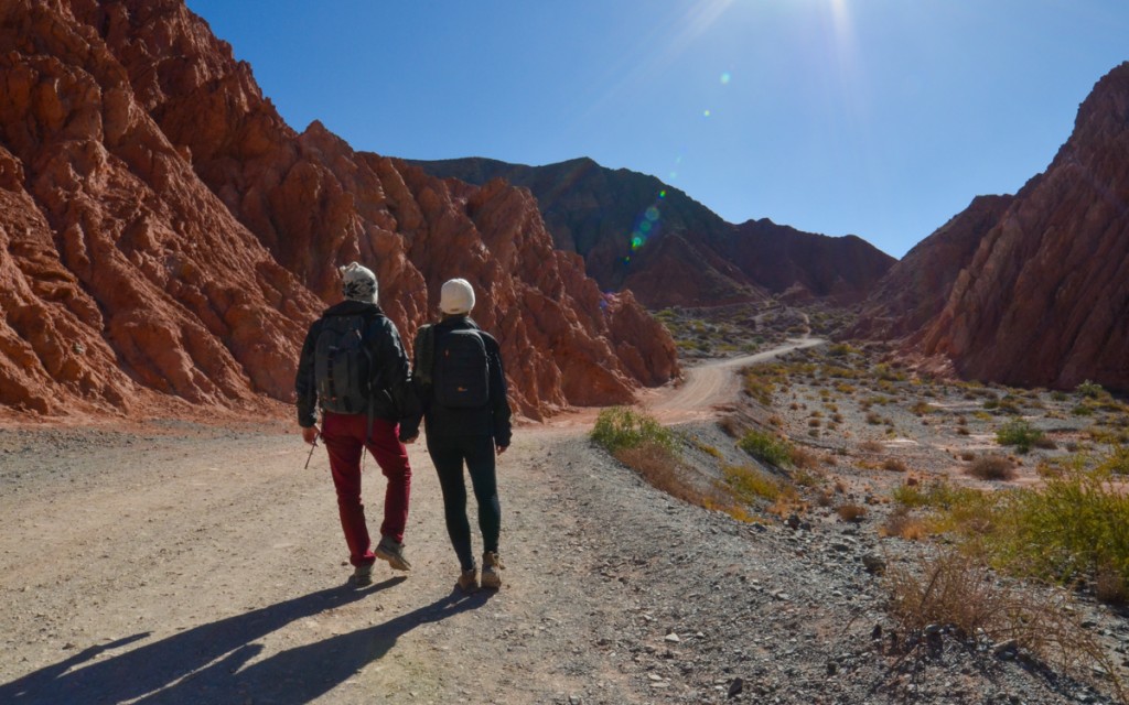 Montanhas e trilha do Paseo Los Colorados em Purmamarca