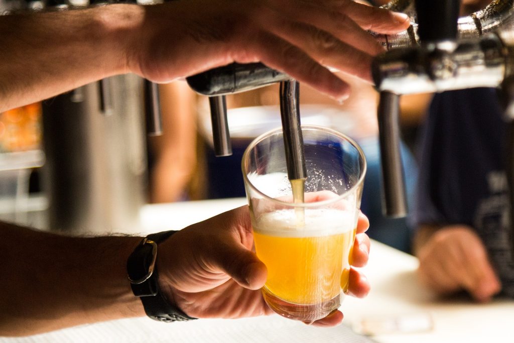 5 cervejas artesanais para experimentar em Curitiba