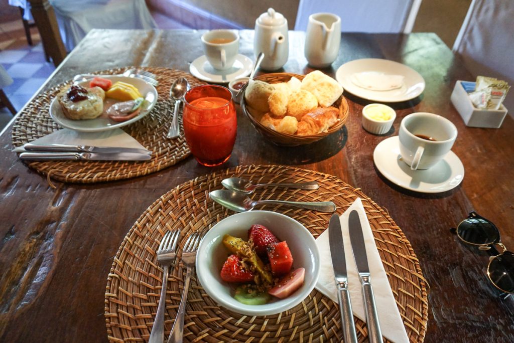 Café da manhã na Pousada Les Roches