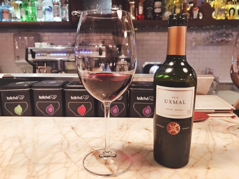 Vinho no Le Jazz Brasserie