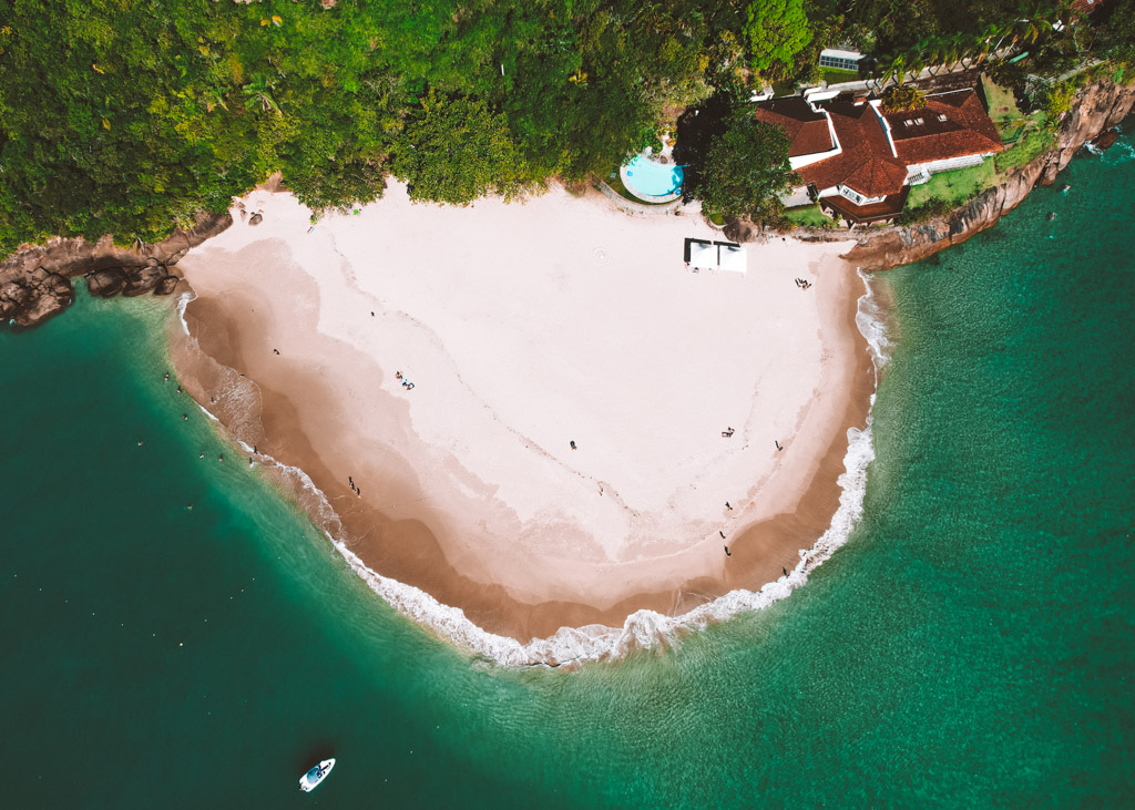 ilha dos poucos ubatuba / costa verde