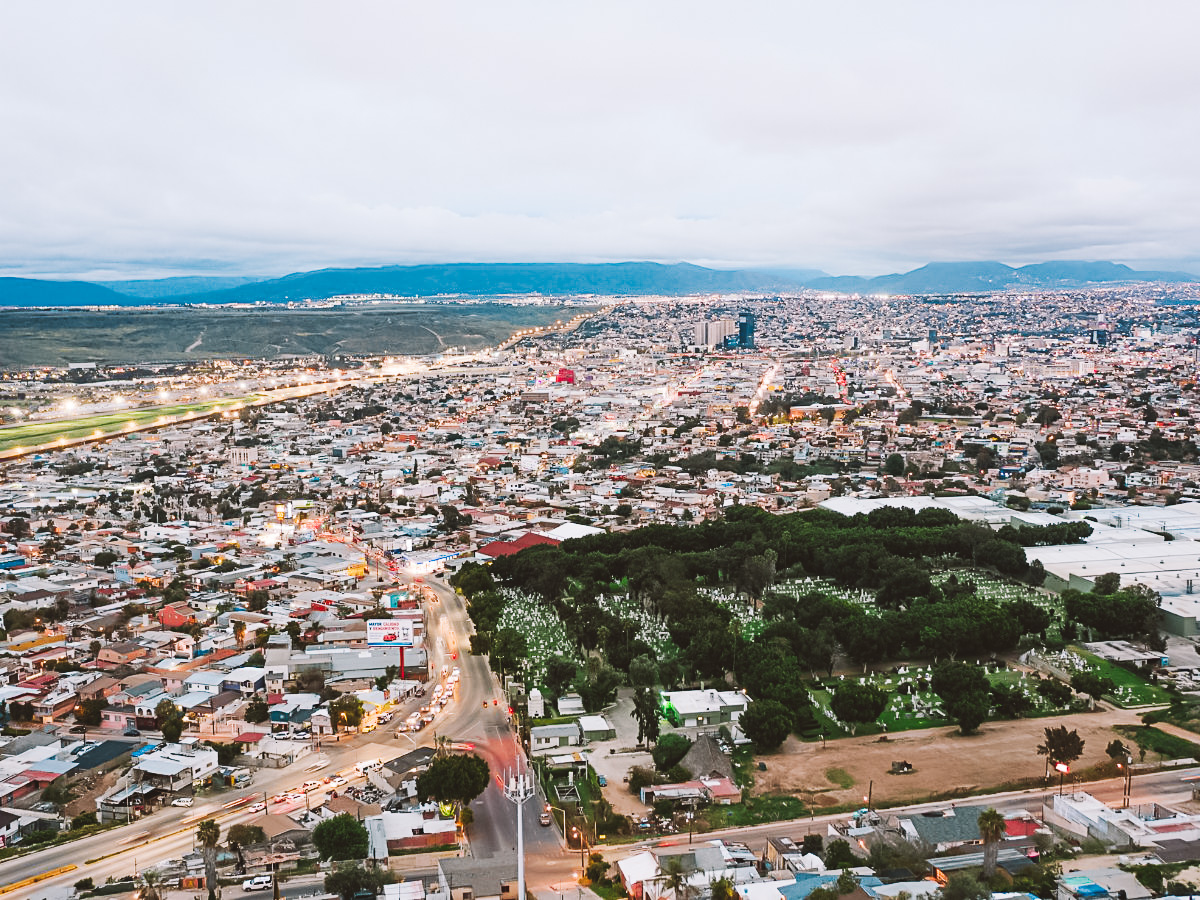 Tijuana, México bate volta