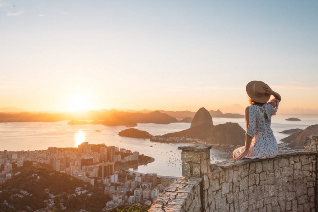 Vista do nascer do sol no Mirante Dona Marta