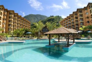 Piscina do Hotel Mercure Angra