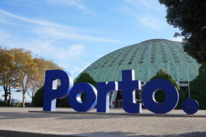 Letras gigantes de porto