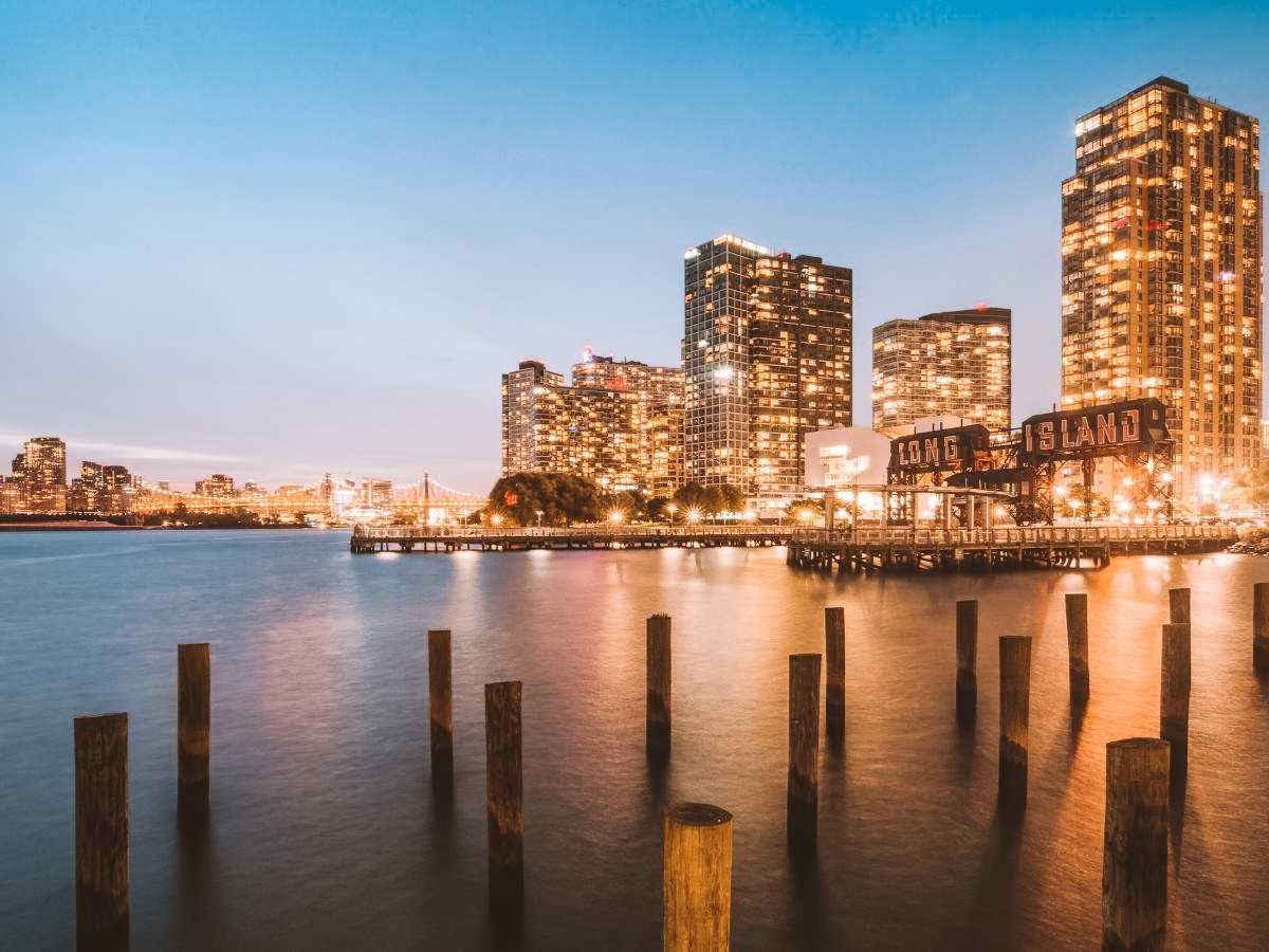 bairros baratos para se hospedar em nova york
