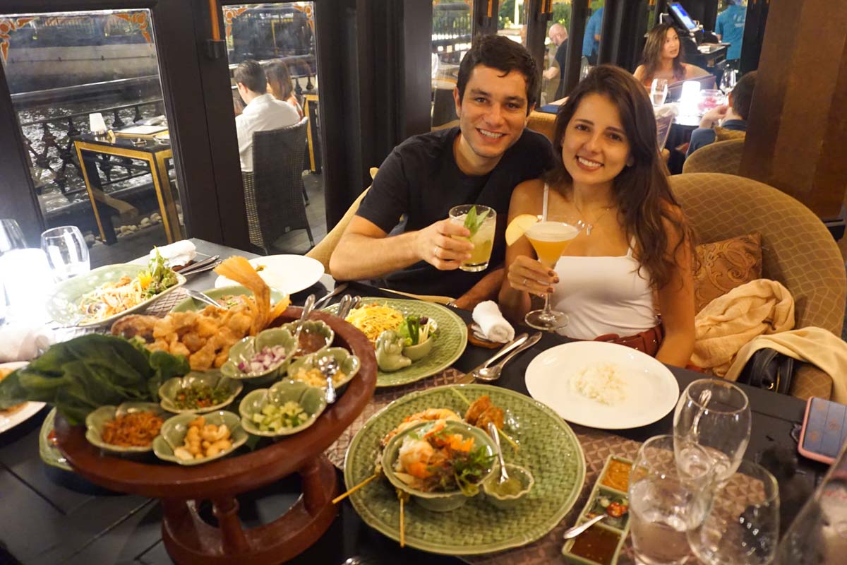 restaurante salathip em bangkok