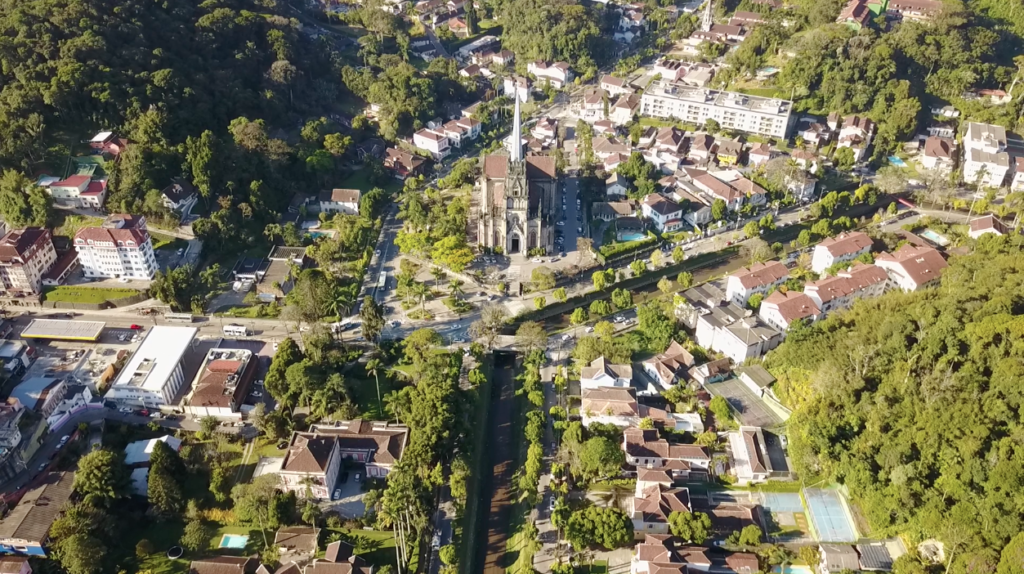 foto aerea do centro de Petrópolis