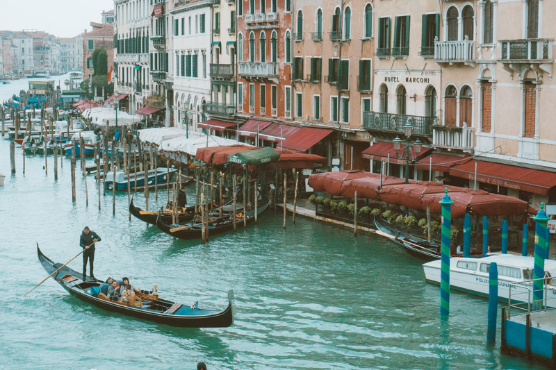 como é o passeio de gôndola em veneza