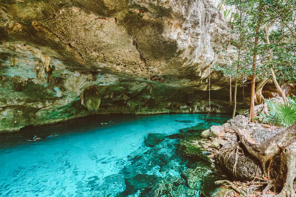 Um dos cenotes de tulum!