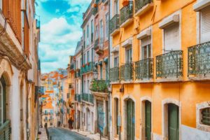 Quais são os melhores bairros para se hospedar em Lisboa? Confira nossa seleção.