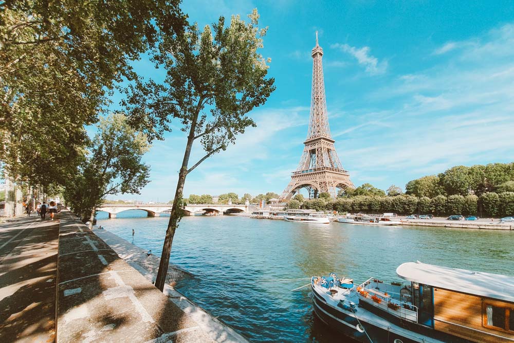 passeio de barco pelo sena em paris