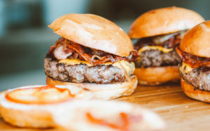 jantar americano hamburguer caseiro