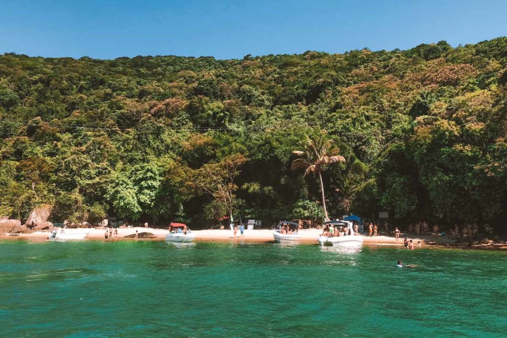 passeios de escuna em Angra