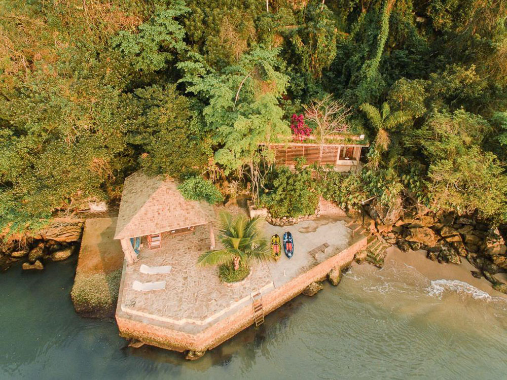 casa refúgio da ilha em Paraty
