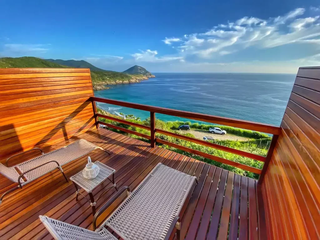 Qual o melhor lugar para se hospedar em Arraial do Cabo?