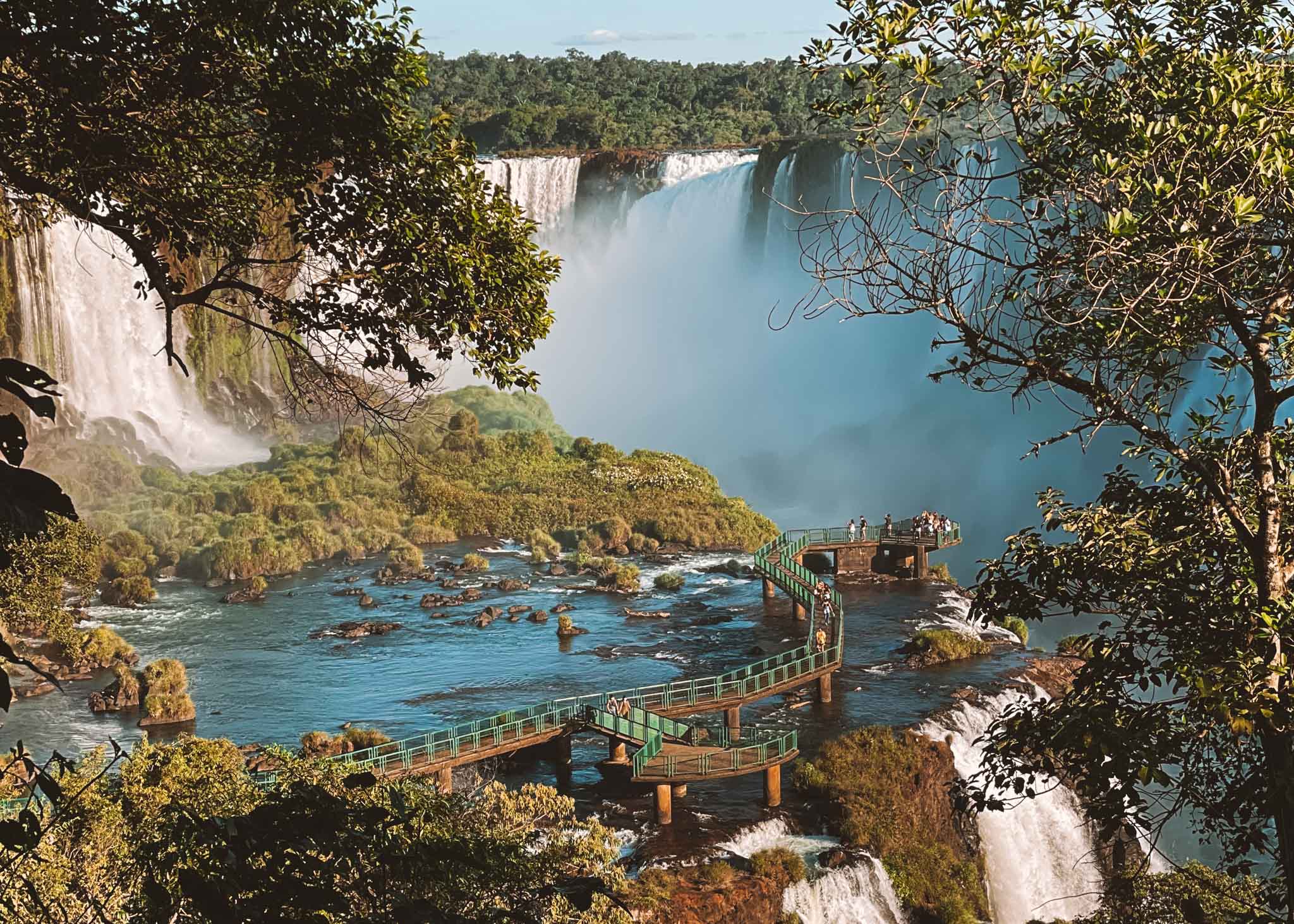 Como é alugar um carro em Foz do Iguaçú e passar a fronteira da Argentina