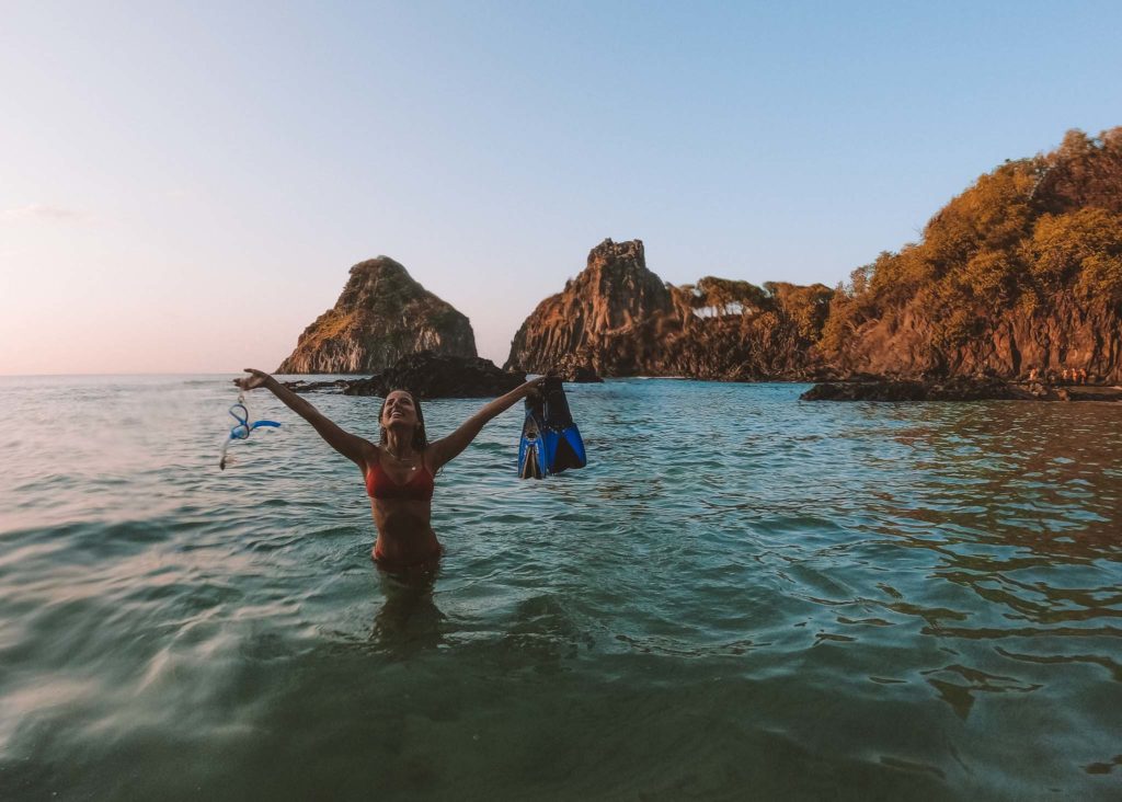 o que levar mala de viagem praia