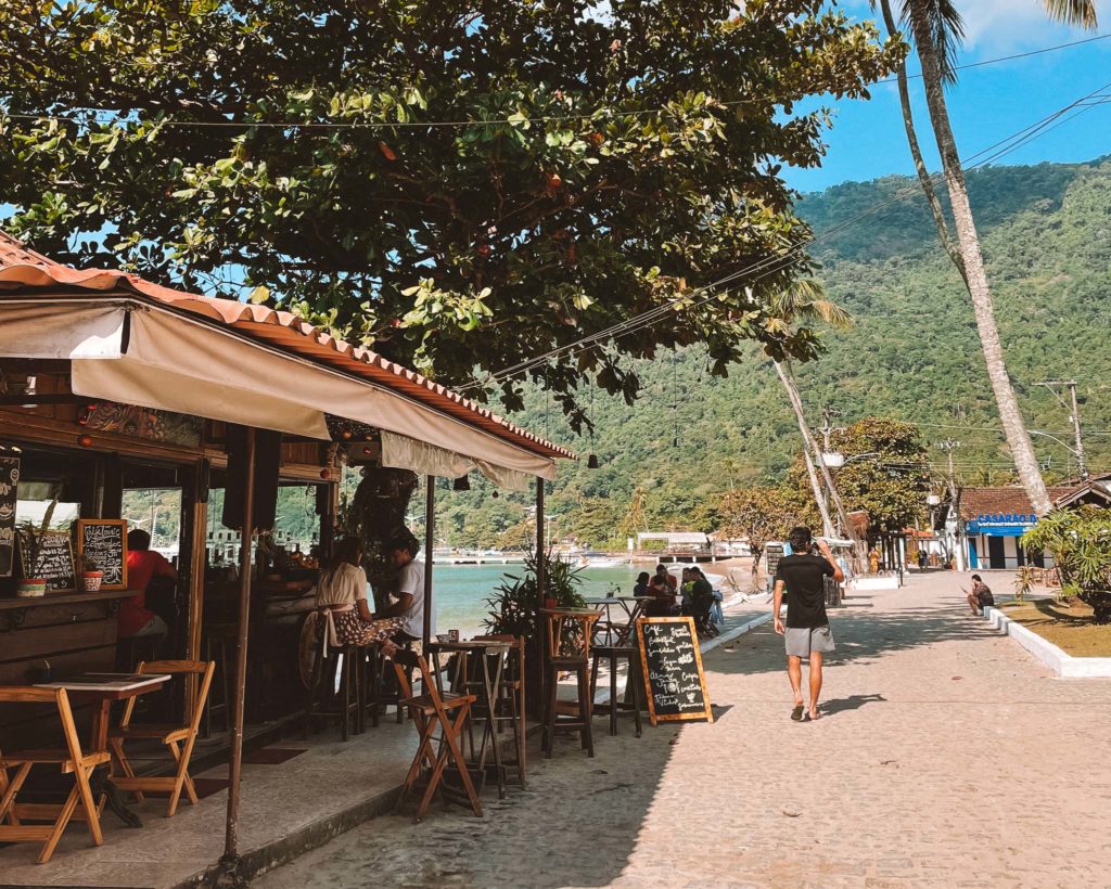 onde comer na ilha grande