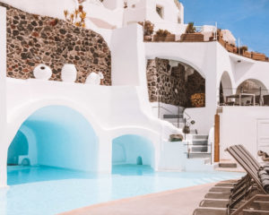Onde ficar em Santorini 2023: melhores praias e hotéis