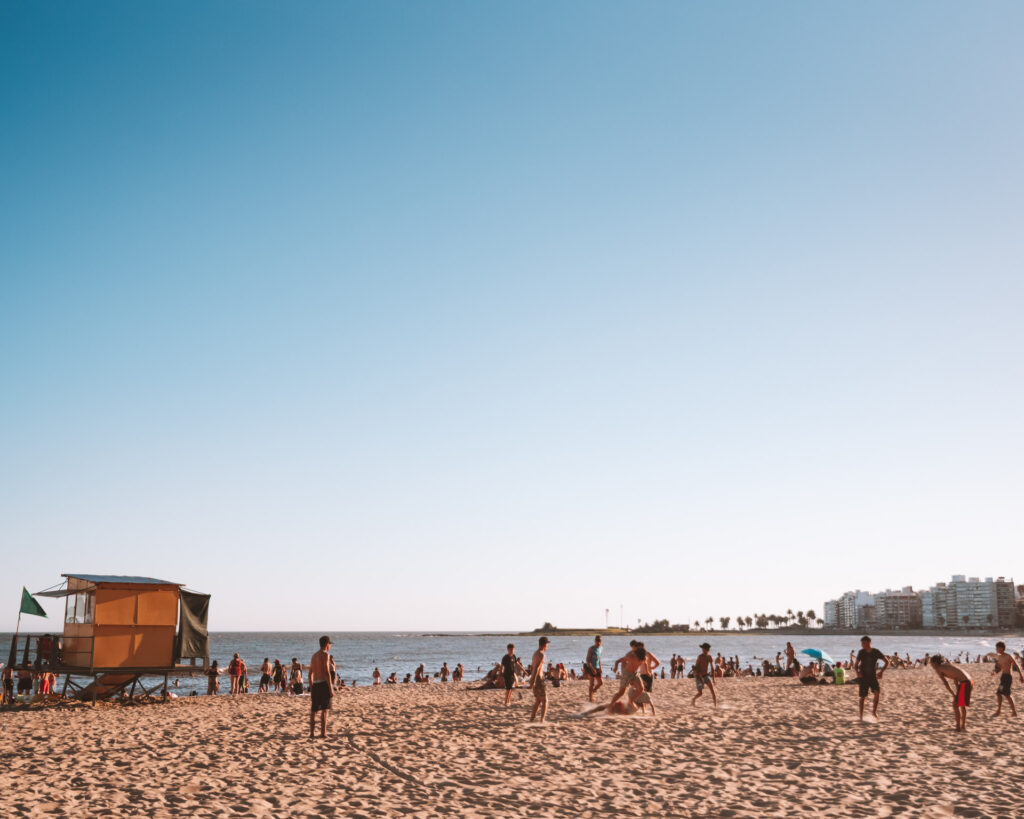 O que fazer em Montevidéu: 30 pontos turísticos, vinícolas e restaurantes imperdíveis