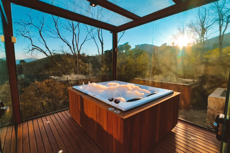 Cabanas em Minas Gerais: as 15 mais charmosas e românticas