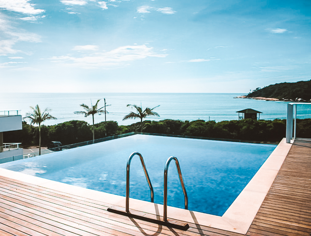 ONDE FICAR BEIRA MAR BALNEÁRIO CAMBORIU