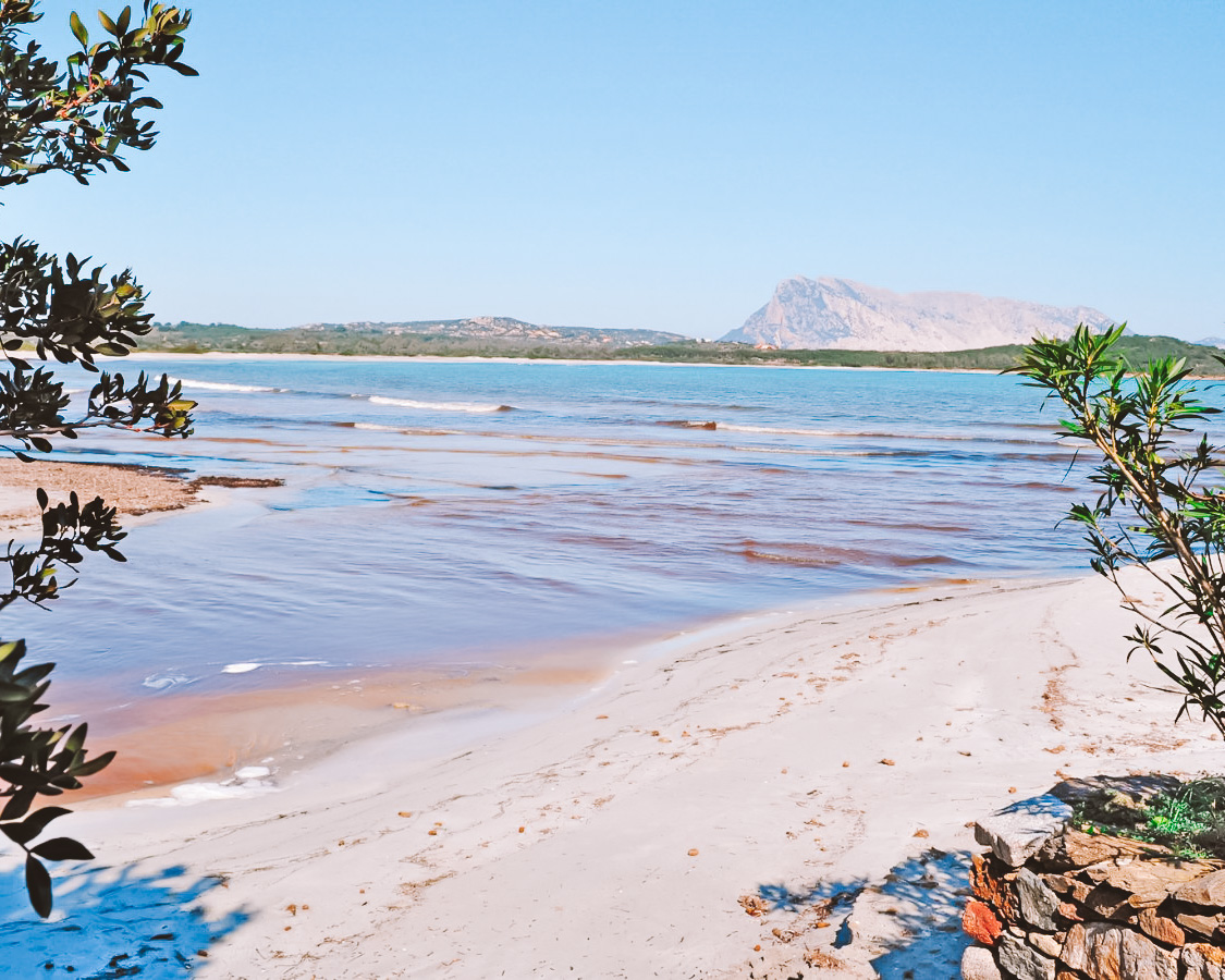 quais as melhores praias da sardenha