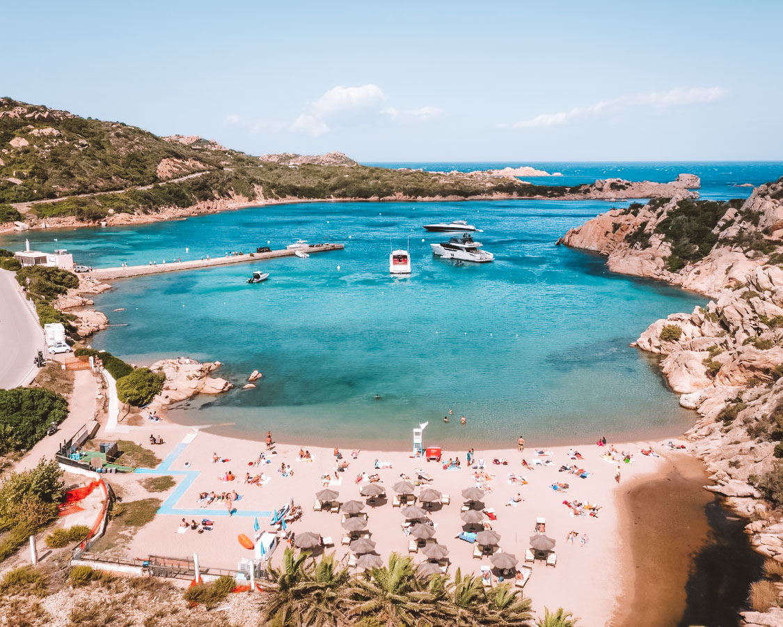 praias com estrutura em la maddalena sardenha