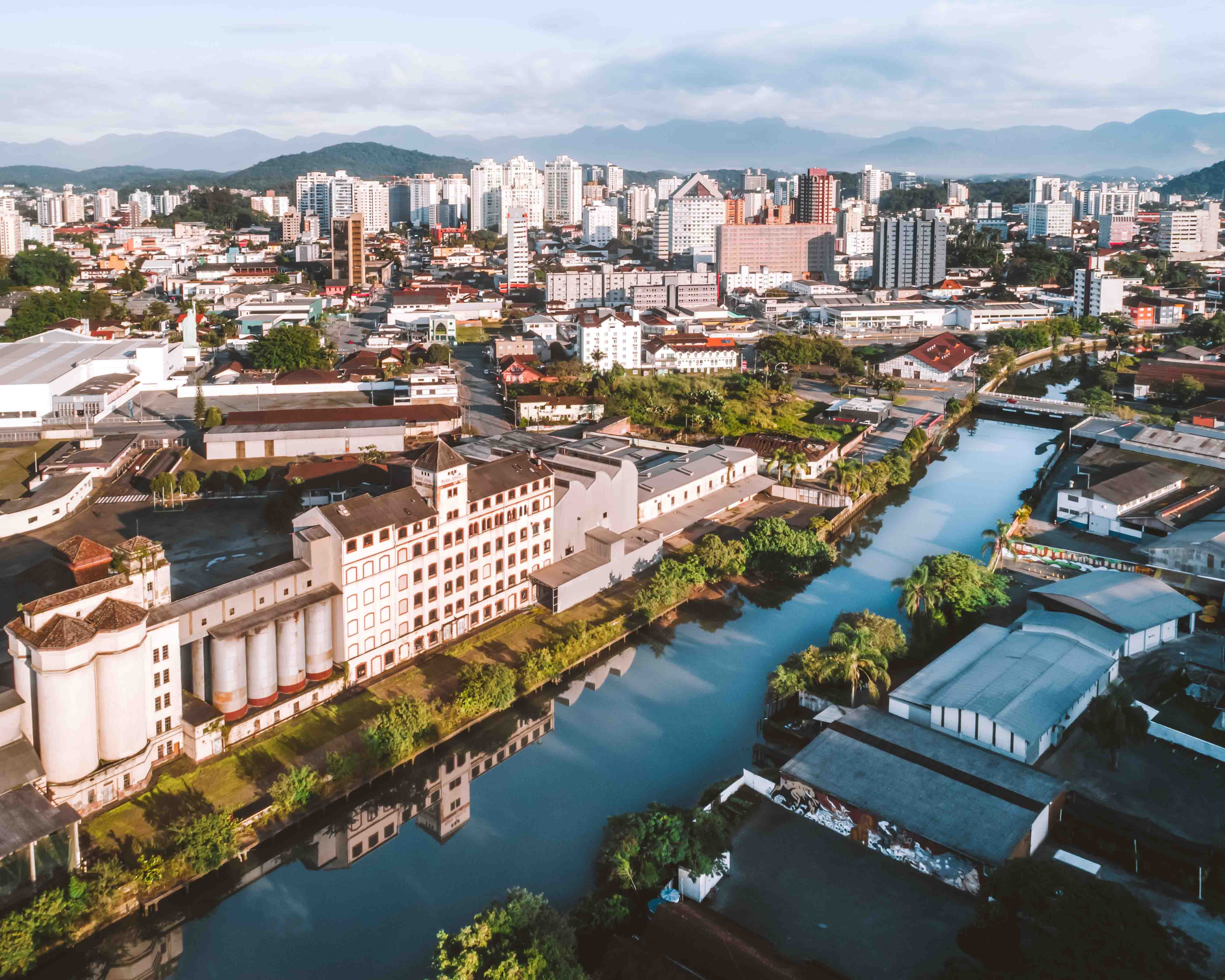 Onde ficar em Joinville: melhores bairros e hotéis Onde ficar em Joinville: melhores bairros e hotéis