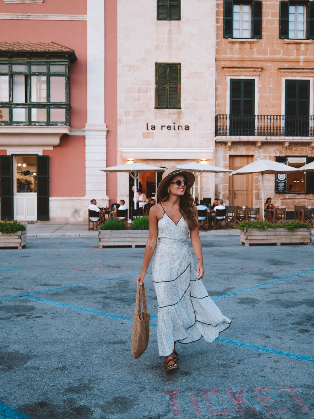 Centro histórico de Ciutadella com ruas de pedra