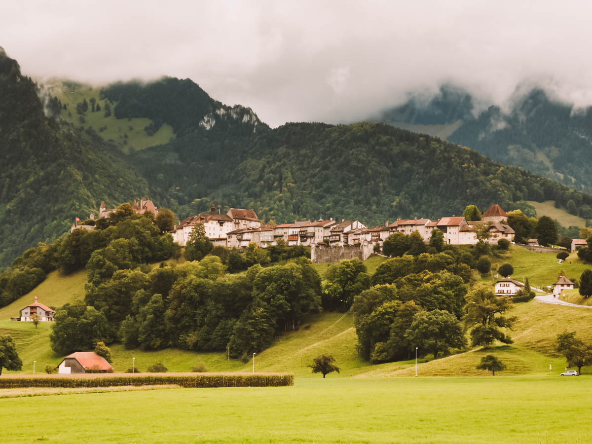 Quais cidades posso visitar saindo de Zurique?