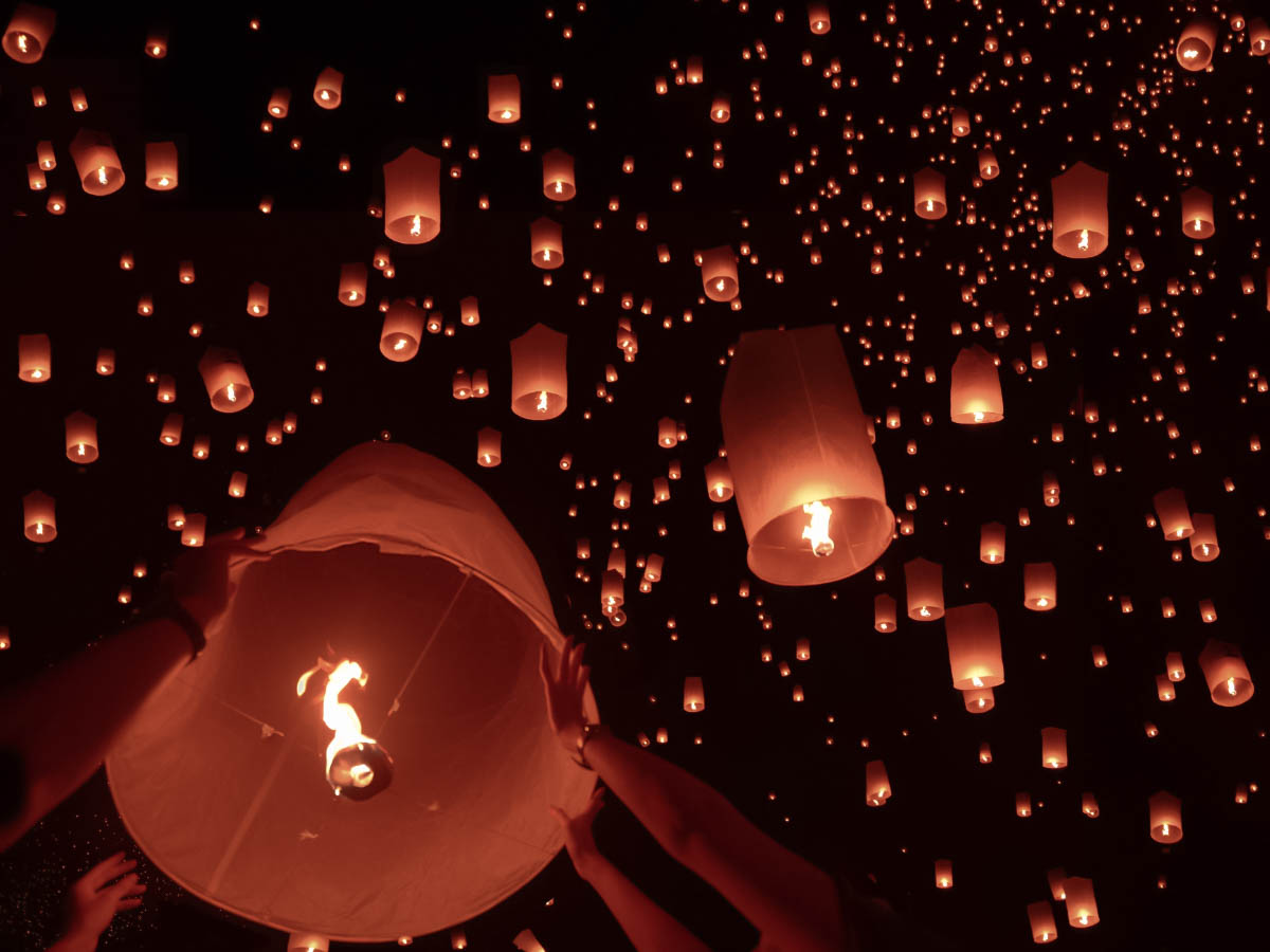 quando é o festival das lanternas na tailandia?