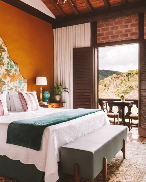 onde ficar em pedra azul es