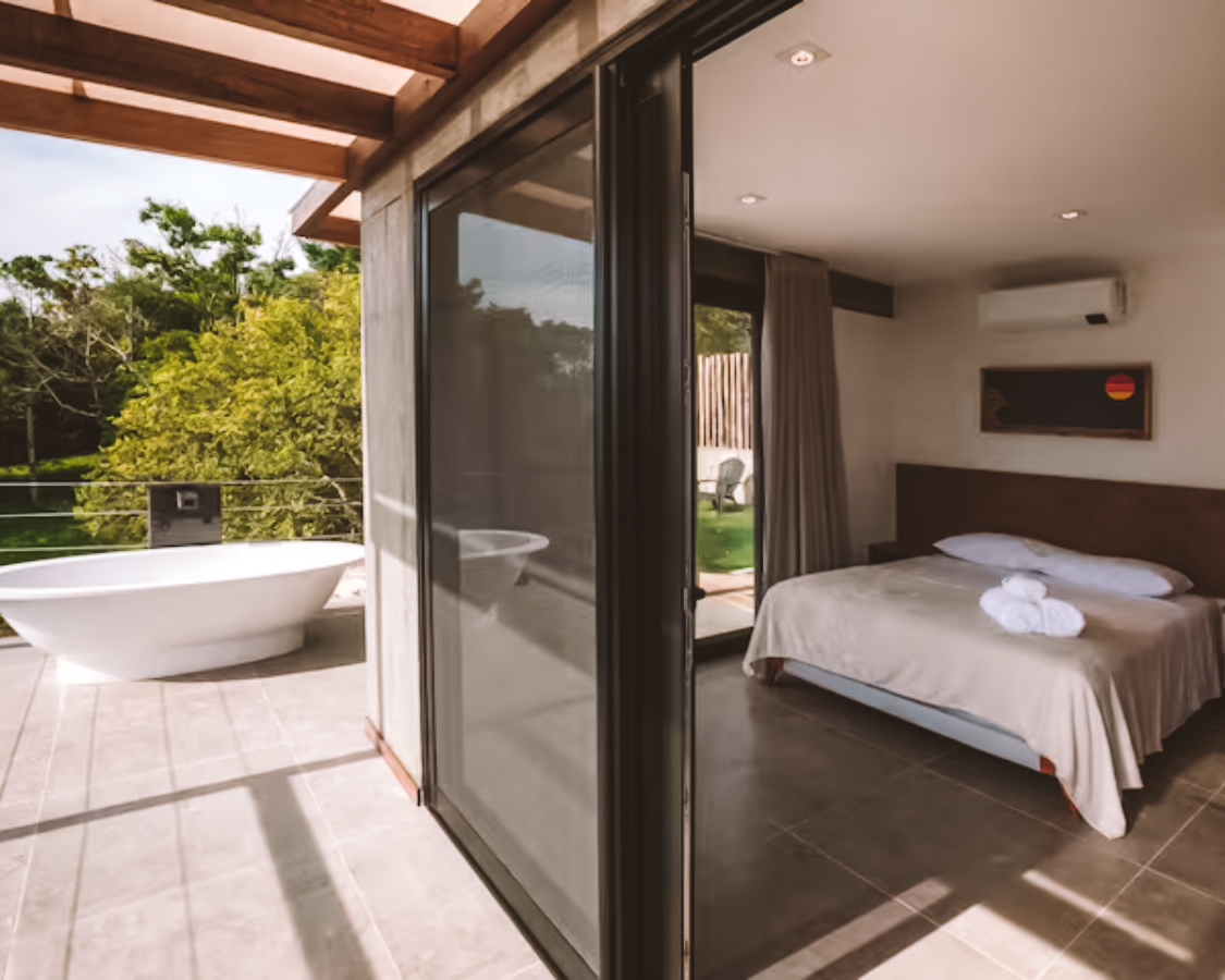 cabana em garopaba com banheira