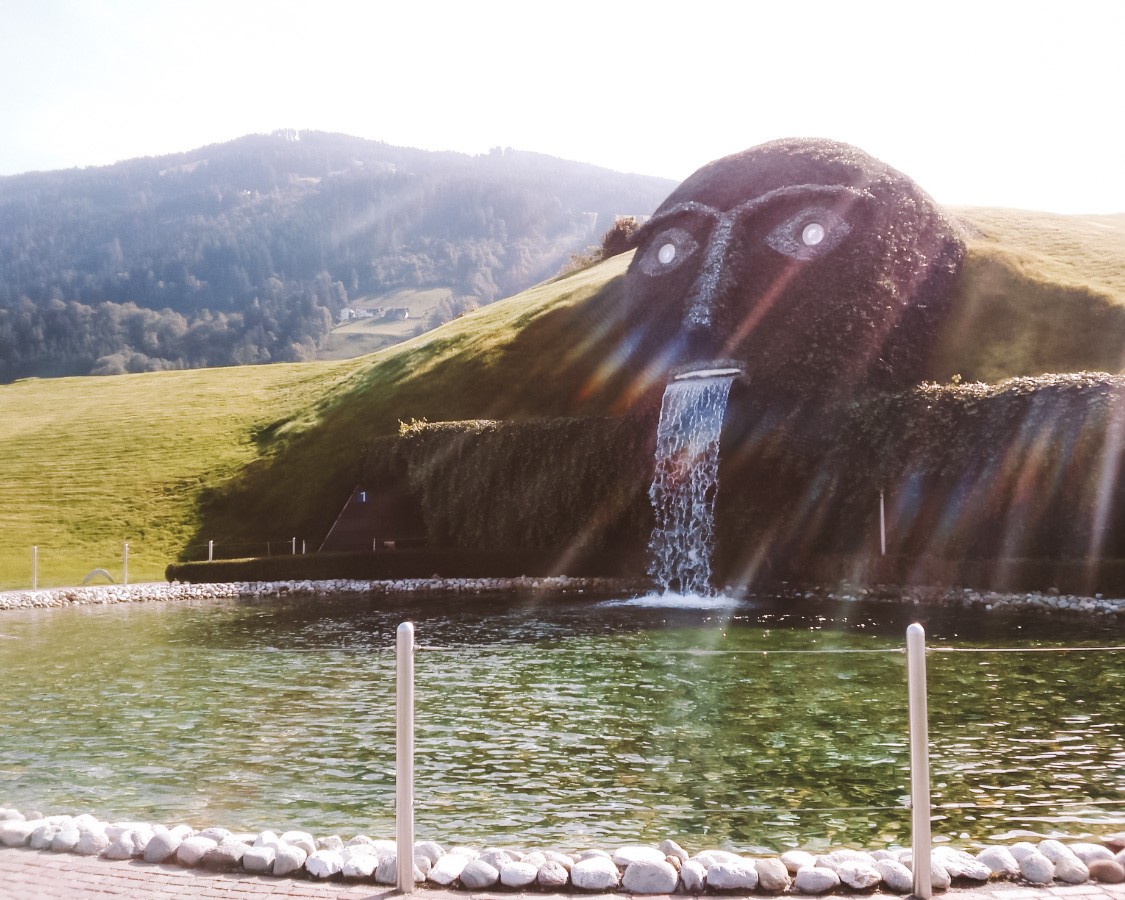 viagem de carro pelo Tirol